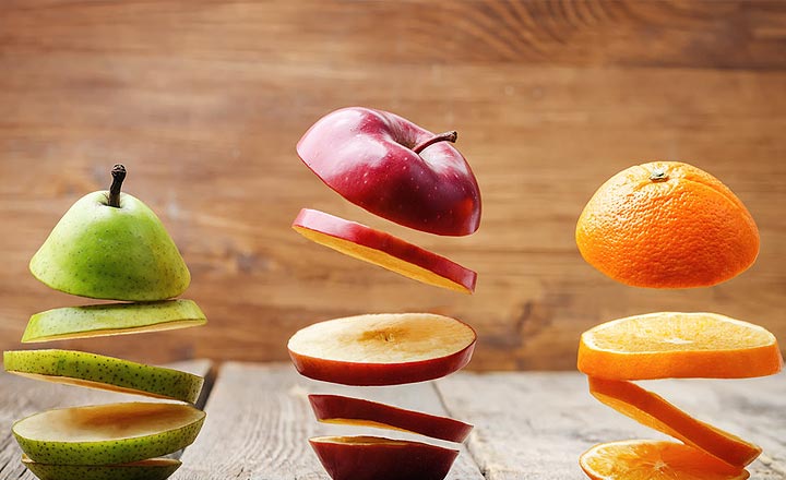 Poire, pomme, orange, attention aux fruits avec pépins.